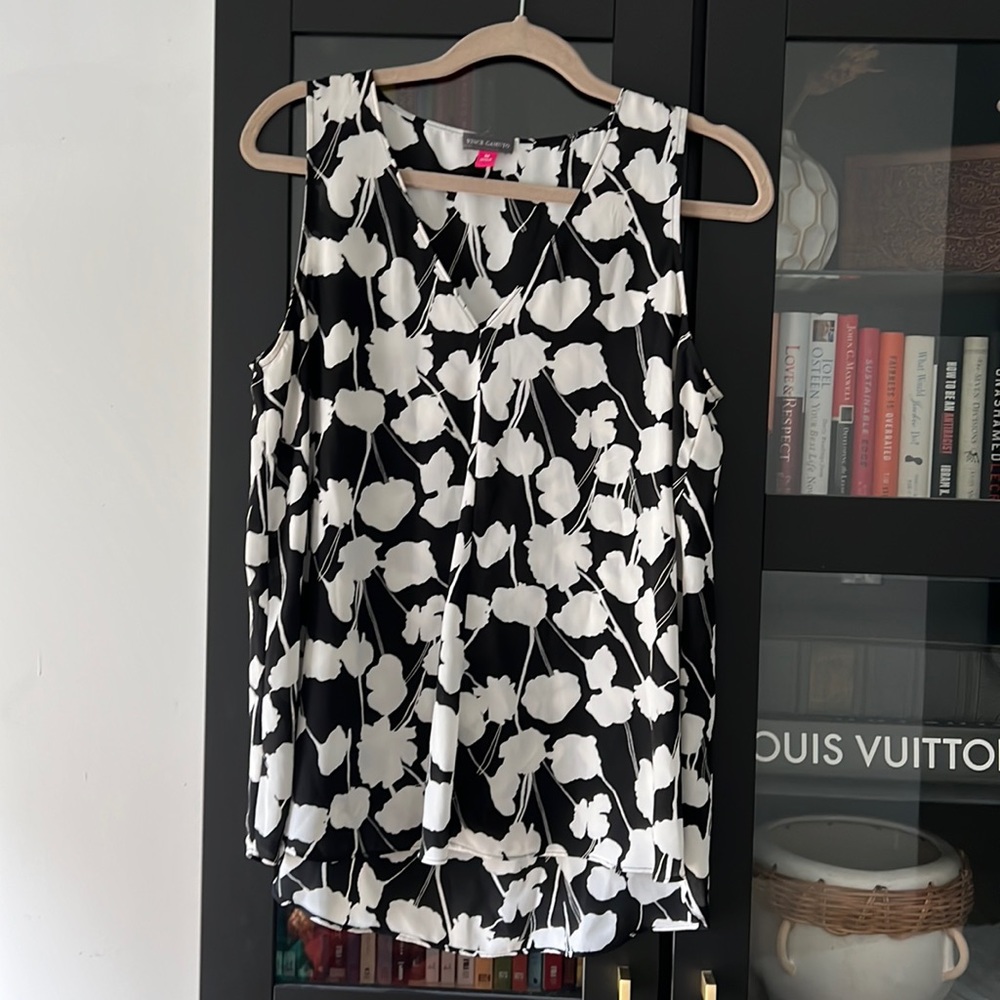 Vince Camuto work tank